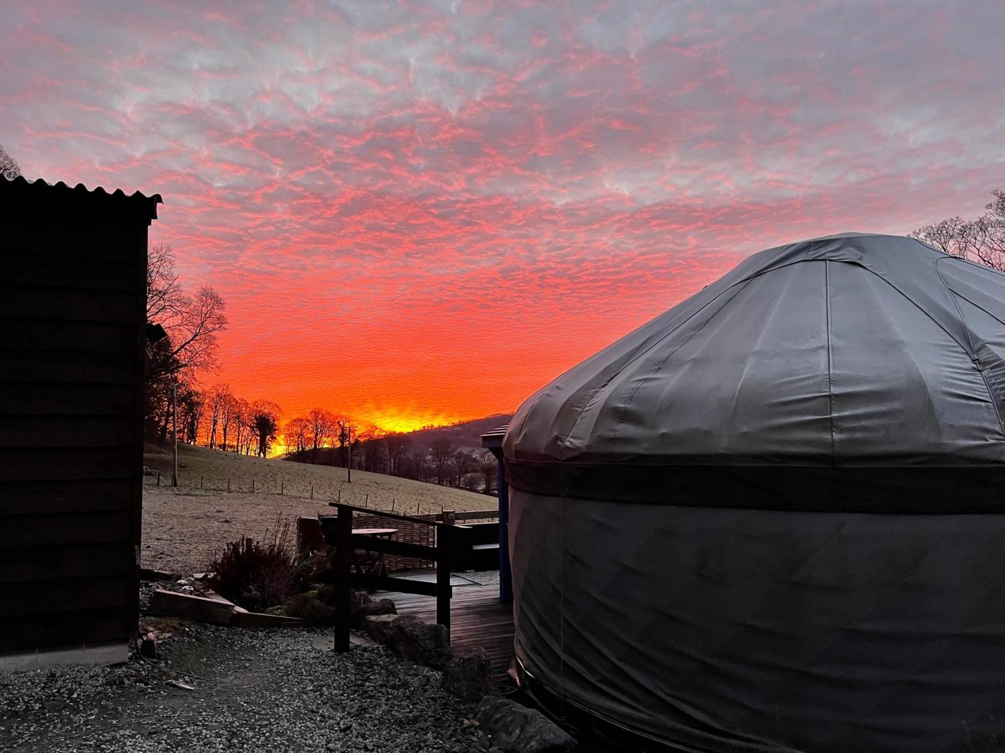 Sunbank Yurt Hotel คลางกอซเลน ภายนอก รูปภาพ